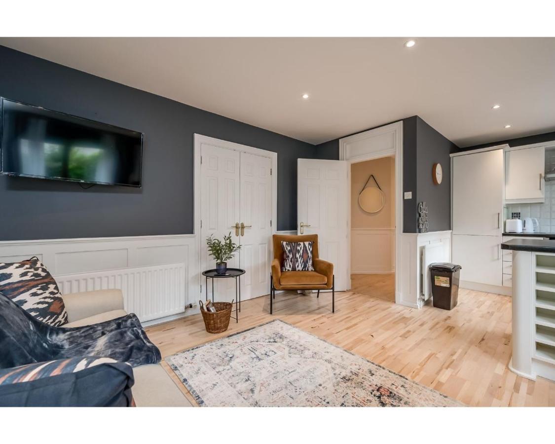 Windsor Apartment *