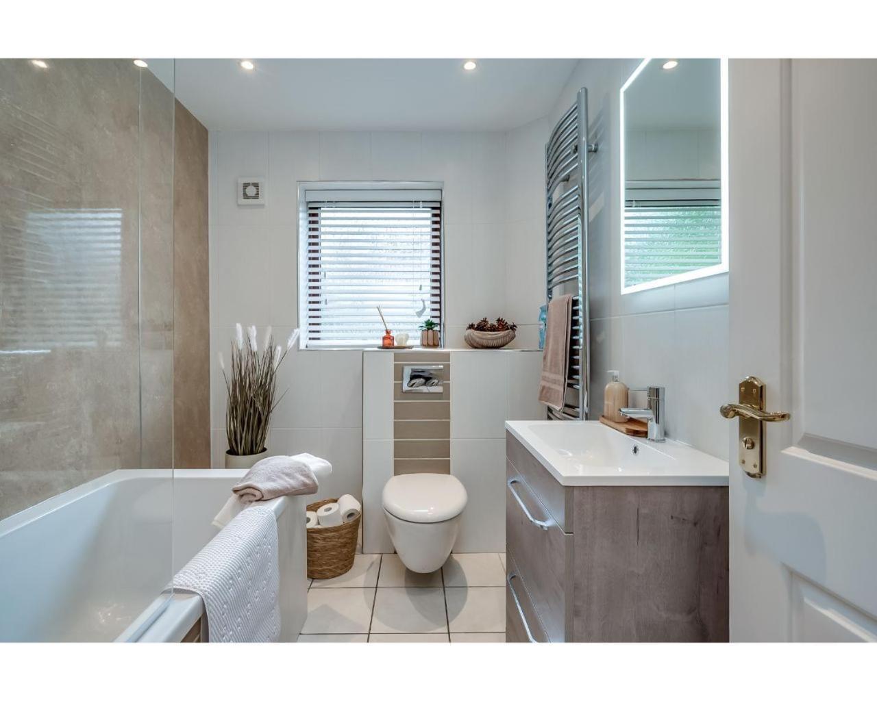 Windsor Apartment *